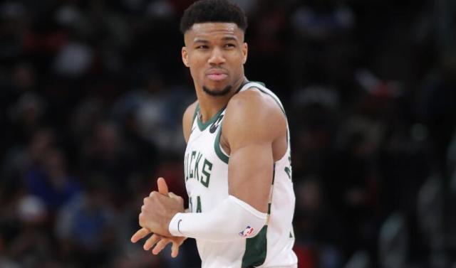 开元官方网站-雄鹿喜忧参半！豪取12连胜 字母哥却手腕受伤