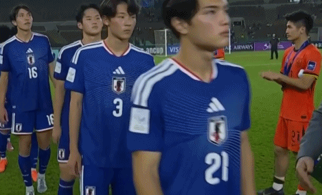 中国官网-中国U23赛后1举动获日本球迷大赞：中国足球没那么糟糕！
